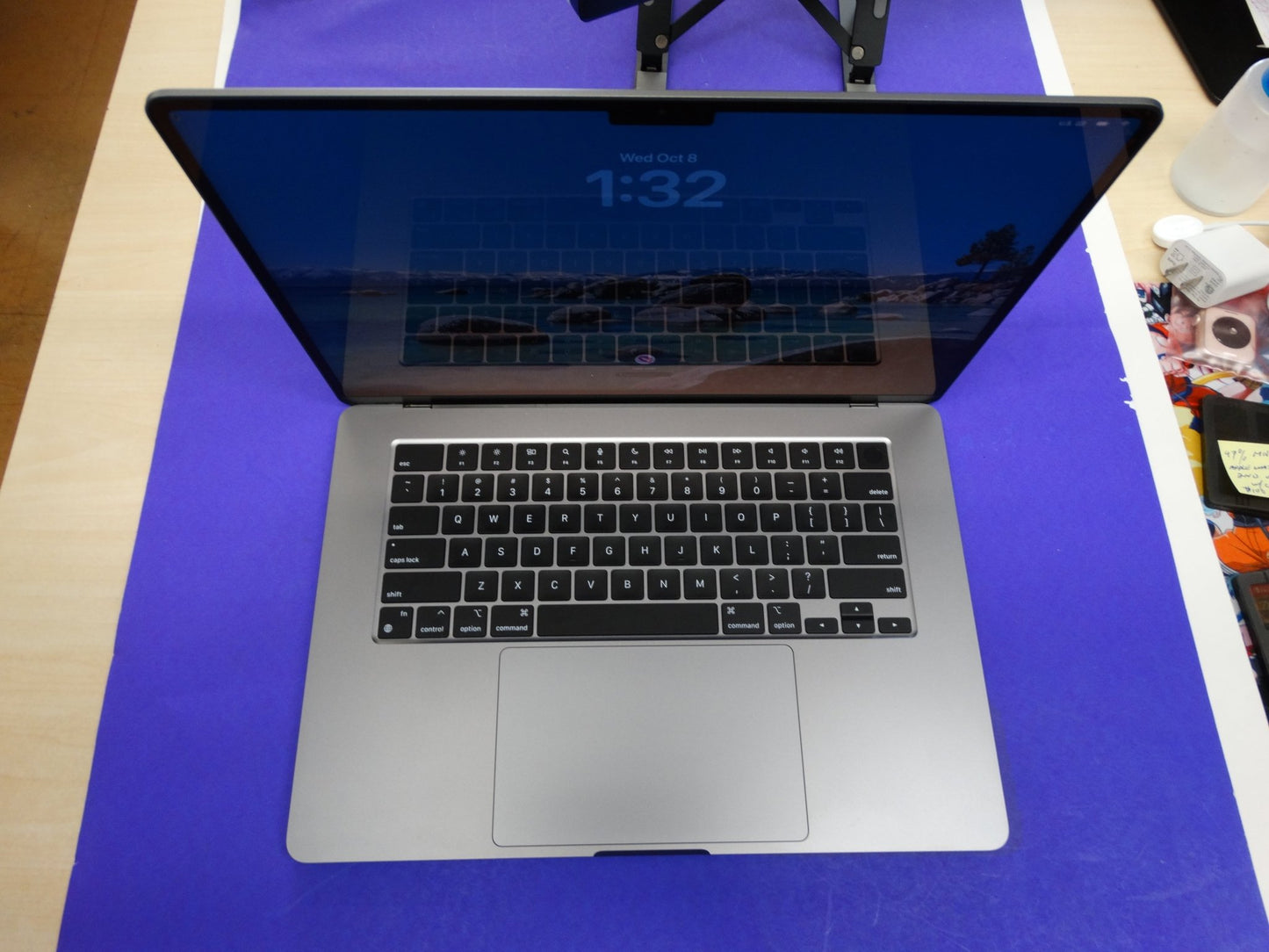 Apple MacBook Air M3 (A3114) – 13” 8-Core Laptop, 8GB RAM, 512GB SSD, 100% Battery (44 Cycles) – macOS Tahoe 26.0.1 - WeBuyElectronic