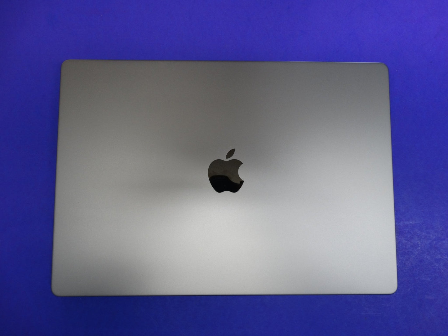 Apple MacBook Pro 13-inch (M1, 2020) – Space Gray, 16GB RAM, 512GB SSD, 1 Cycle, macOS 14.6.1 (26.0.1) - WeBuyElectronic