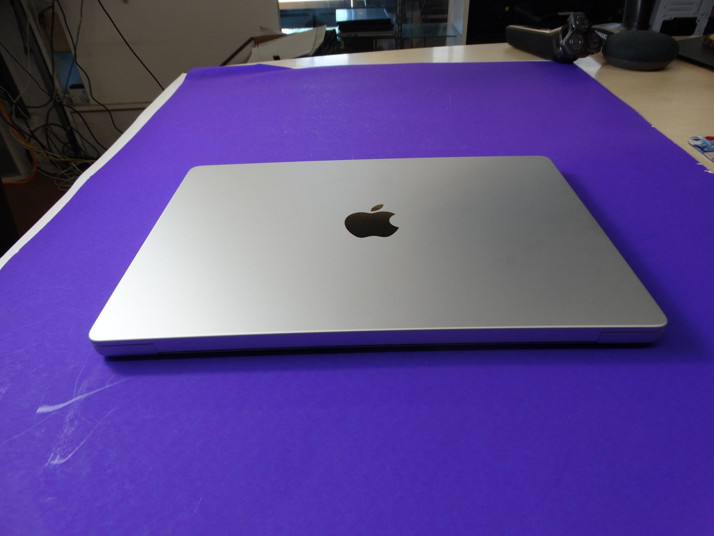 Apple MacBook Pro M2 (A2779) – 16GB RAM, 512GB SSD, 10-Core CPU, 16-Core GPU, macOS 15.6.1 - WeBuyElectronic