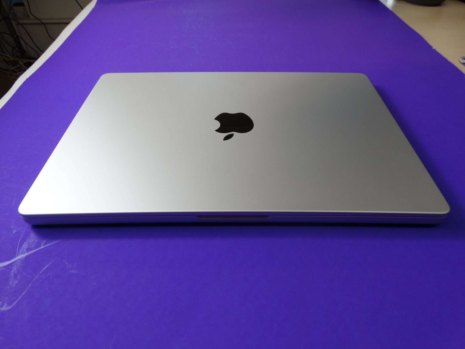 Apple MacBook Pro M2 (A2779) – 16GB RAM, 512GB SSD, 10-Core CPU, 16-Core GPU, macOS 15.6.1 - WeBuyElectronic