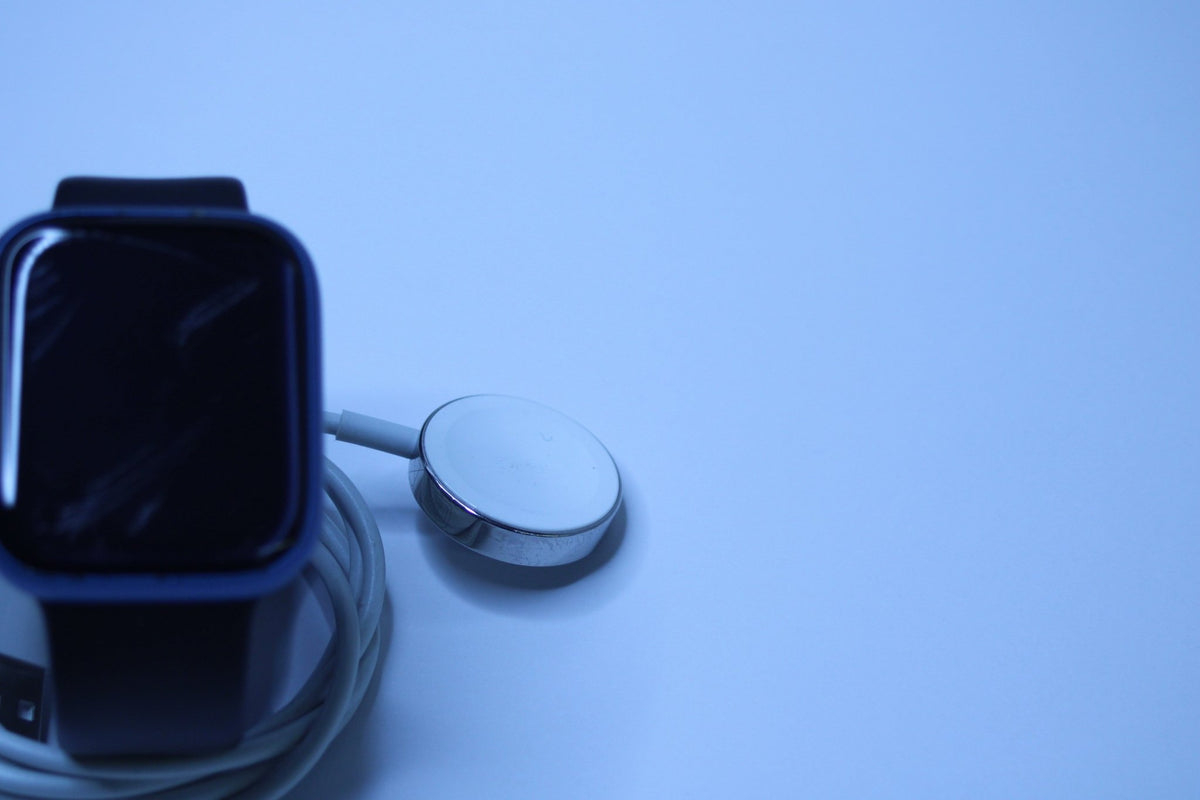 Apple Watch Nike Series 7 (45mm, A2477) Aluminum GPS + LTE – Fair Condition - WeBuyElectronic