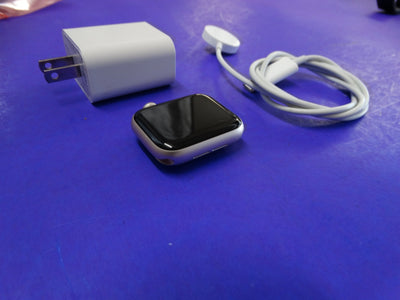 Apple Watch SE (2nd Gen) MNL73LL/A – 40mm GPS + Wi-Fi – 97% Battery Health w/ Charger - WeBuyElectronic