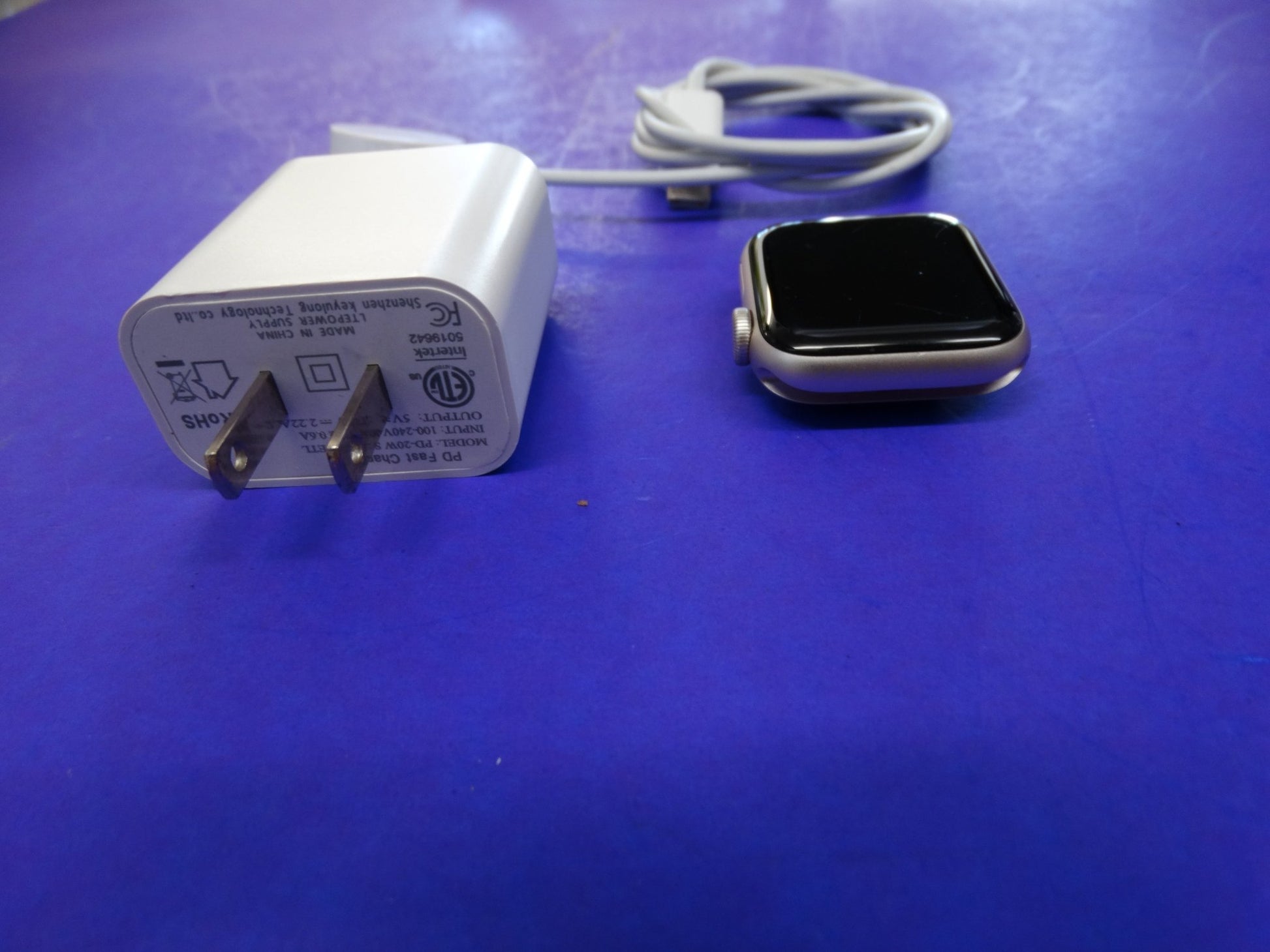Apple Watch SE (2nd Gen) MNL73LL/A – 40mm GPS + Wi-Fi – 97% Battery Health w/ Charger - WeBuyElectronic