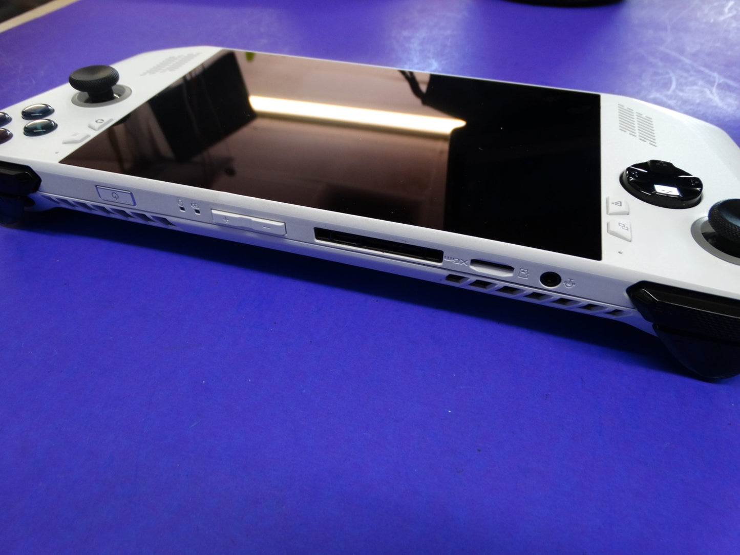 ASUS ROG Ally RC71L – AMD Ryzen Z1 Extreme Handheld Gaming Console (512GB SSD, 16GB RAM) - WeBuyElectronic