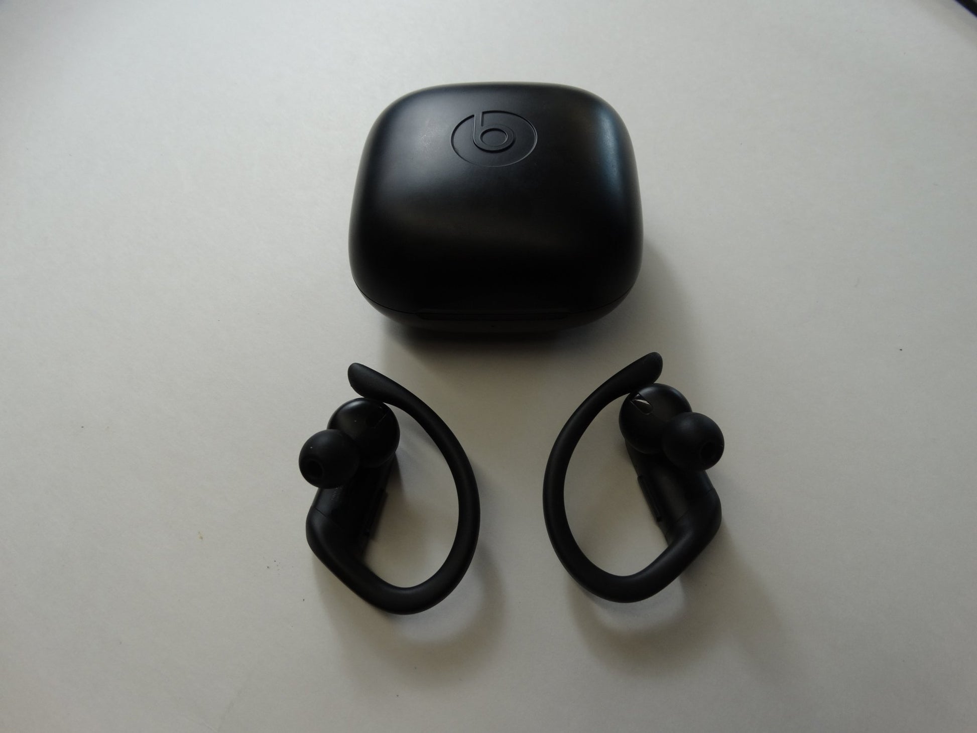 Beats Powerbeats Pro Black – True Wireless Bluetooth Earphones with Mic - WeBuyElectronic