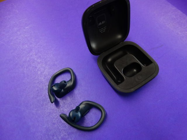 Beats Powerbeats Pro – Blue – Complete Pair (Right Ear Tip Missing) - WeBuyElectronic
