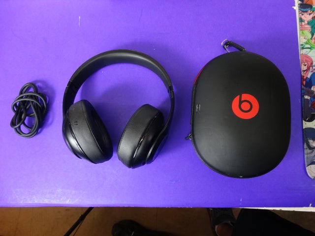 Beats Studio 2 Wireless Headphones – Model B0501 – Premium Sound - WeBuyElectronic