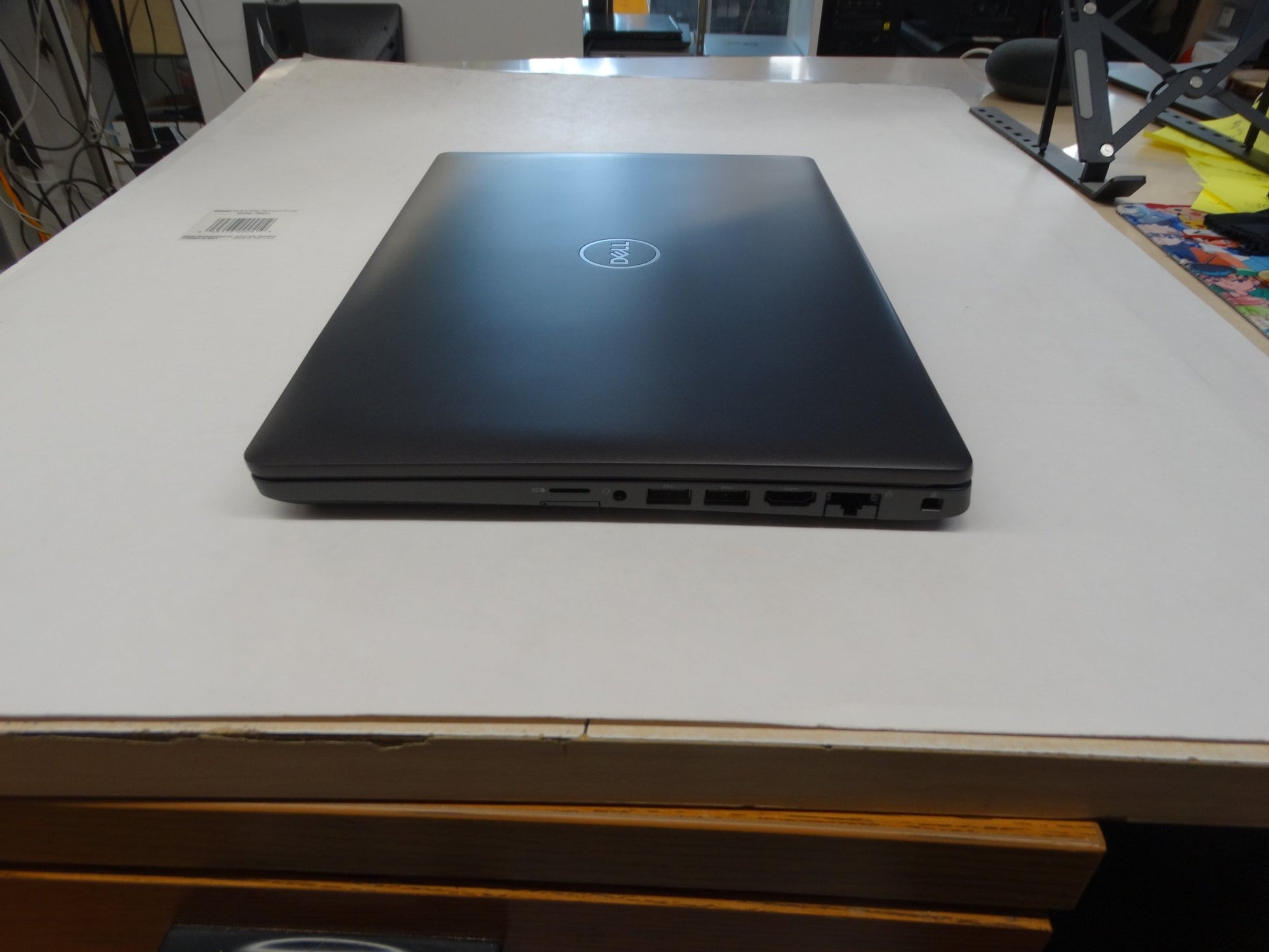 Dell Latitude 5400 14" Laptop – Intel i5-8365U, 8GB RAM, 250GB SSD, Windows 10 Pro, FHD 1080p, 95% Battery - WeBuyElectronic