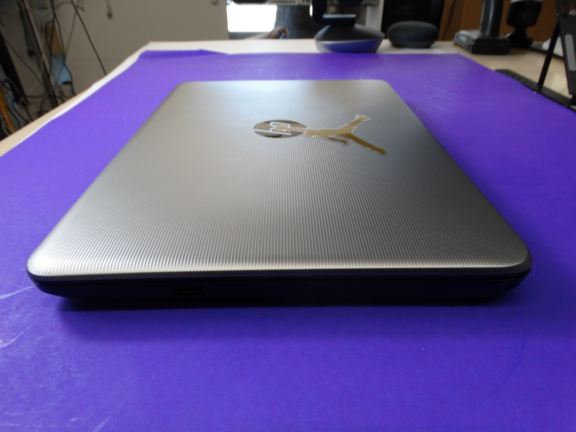 HP Laptop – AMD E2-7110 APU, 1.80GHz, 4GB RAM, 320GB Storage, Windows 10 Home - WeBuyElectronic
