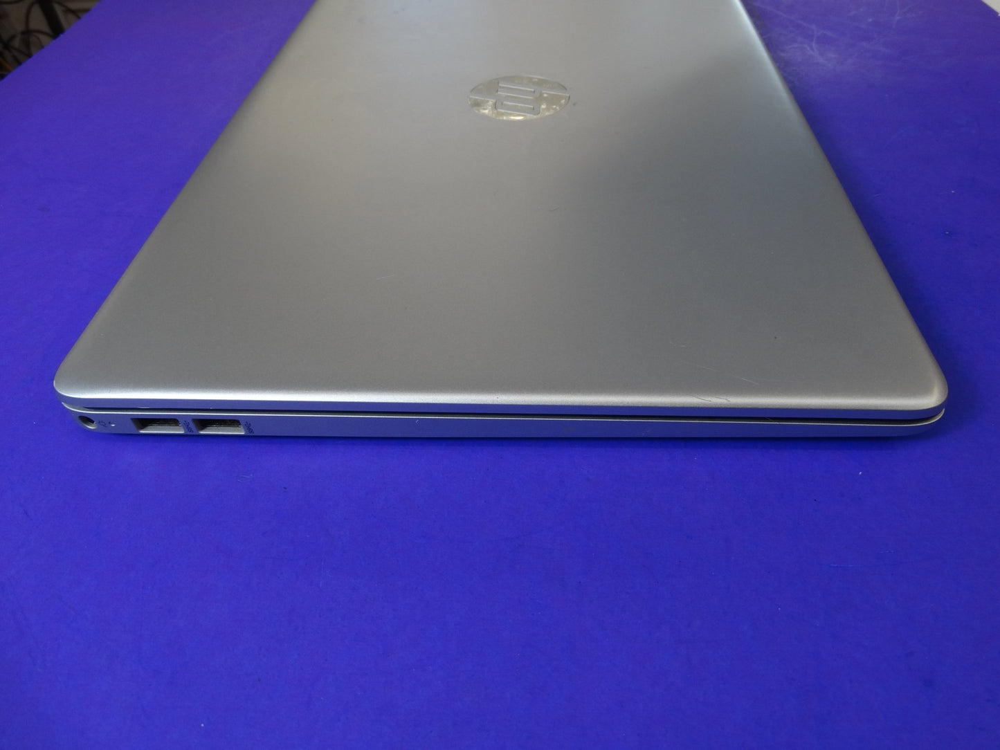 HP Laptop i5-1035G1 – 8GB RAM / 256GB SSD / Windows 11 Home - WeBuyElectronic