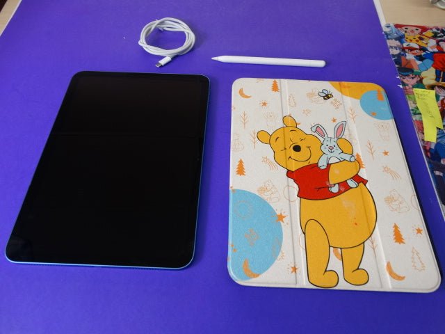 iPad Pro 11 - Inch 2nd Generation 128GB Wi - Fi with Apple Pencil + Protective Case - WeBuyElectronic