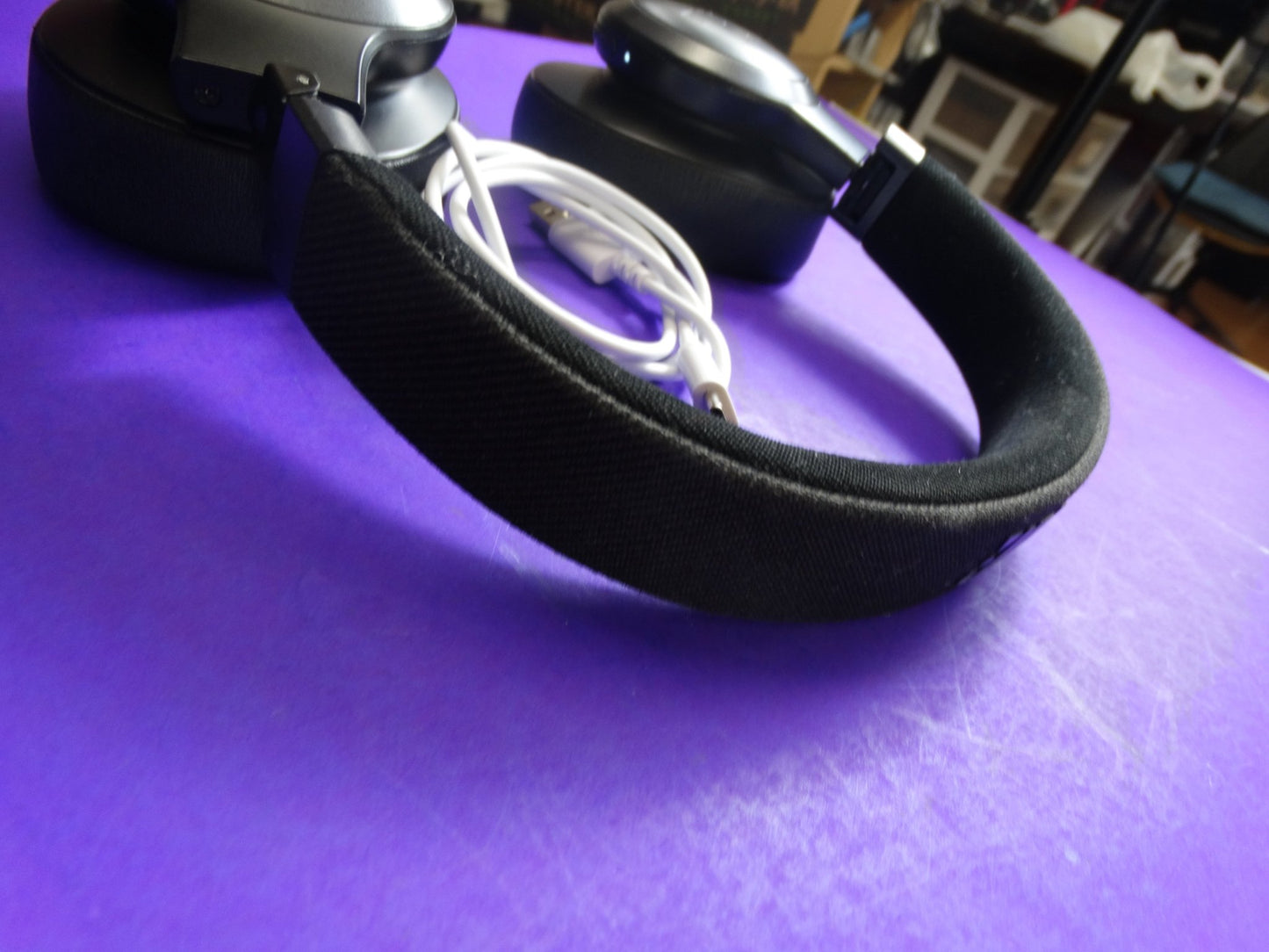 JBL LIVE 77NC – Wireless Bluetooth Noise Cancelling Headphones with Mic - WeBuyElectronic