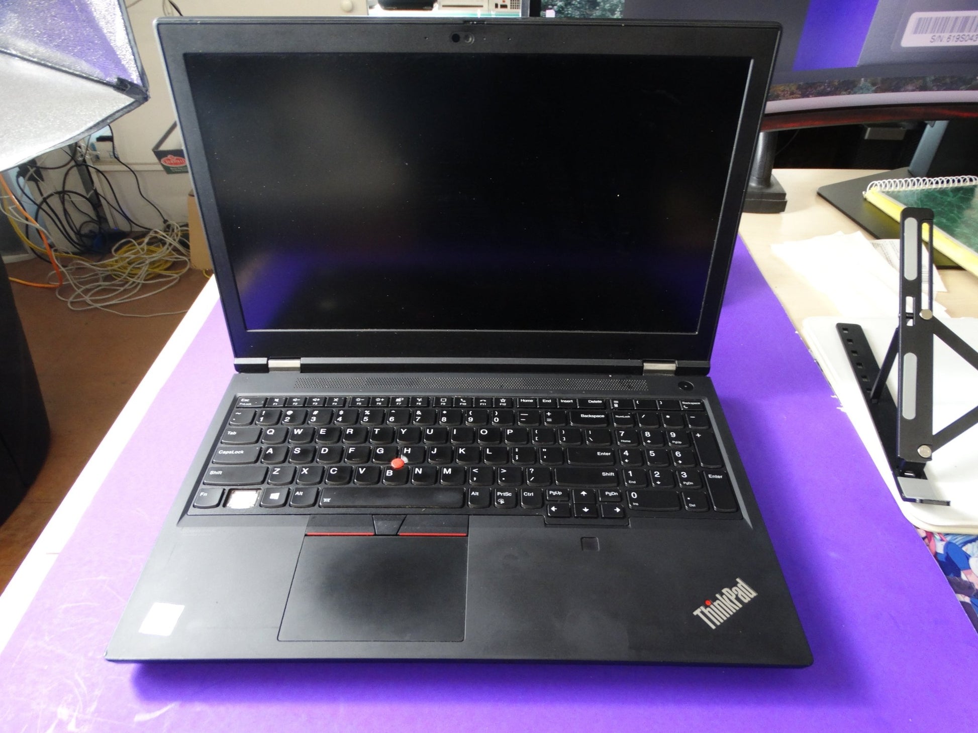 Lenovo ThinkPad P15 Gen 1 – Intel i9-10885H, 32GB RAM, 1TB SSD, RTX 4000 8GB, Windows 11 Pro - WeBuyElectronic
