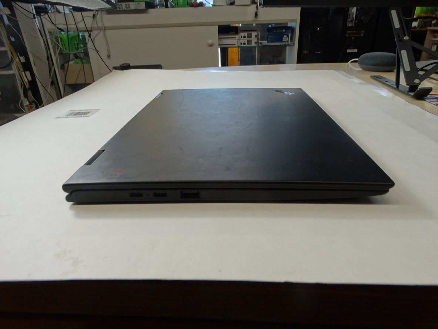 Lenovo ThinkPad X1 Yoga – Intel i7-8650U, 16GB RAM, 500GB SSD, Windows 11 Pro, 14” WQHD Touch - WeBuyElectronic