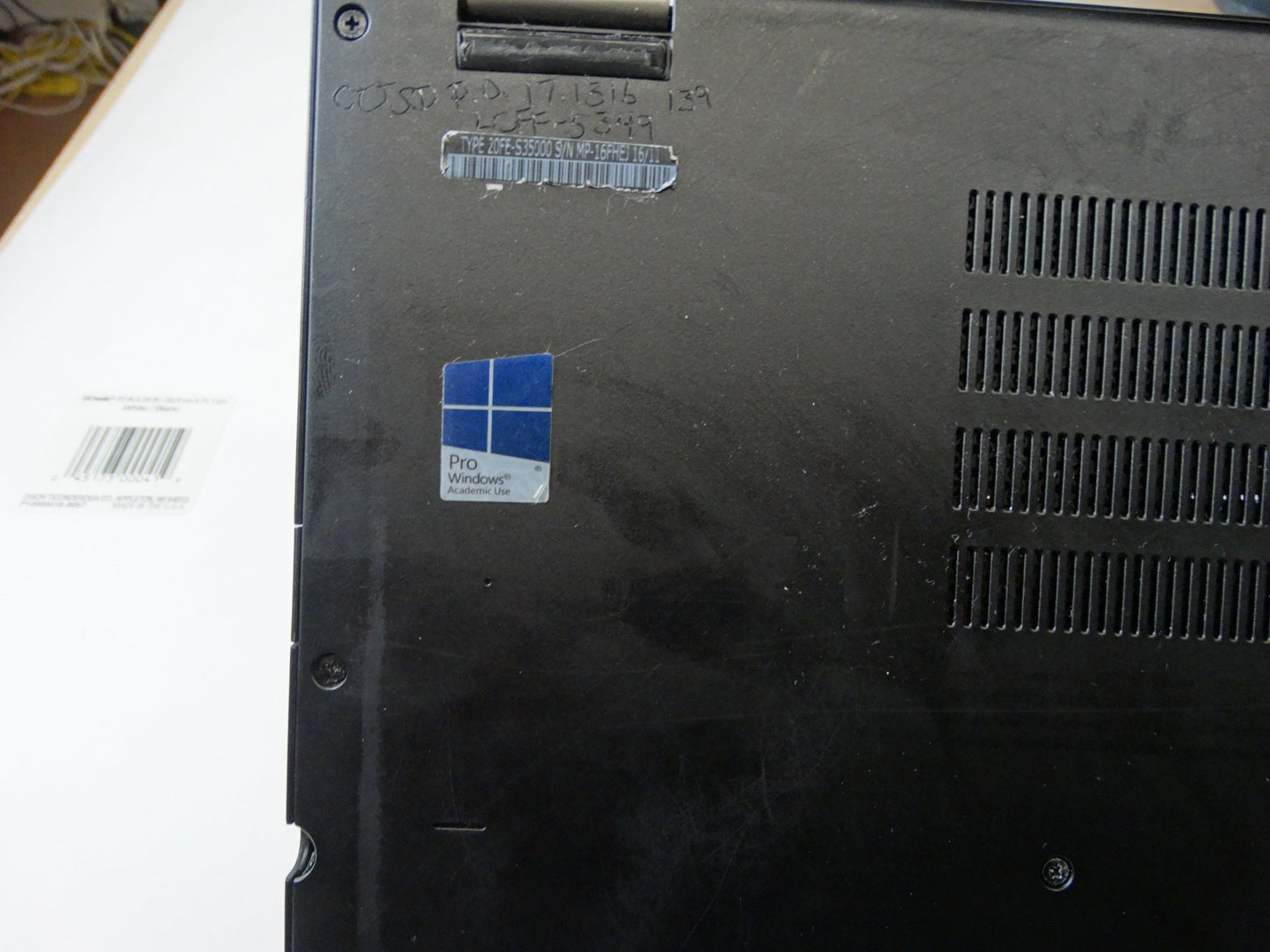 Lenovo Yoga 260 2-in-1 Laptop – Intel i3-6100U, 4GB RAM, 120GB SSD, Windows 10 Education - WeBuyElectronic