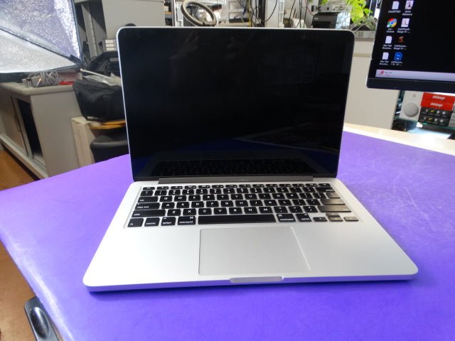 MacBook Pro 13 - Inch A1502 (2015) – 2.7GHz, 8GB RAM, 256GB SSD – Ready to Use - WeBuyElectronic