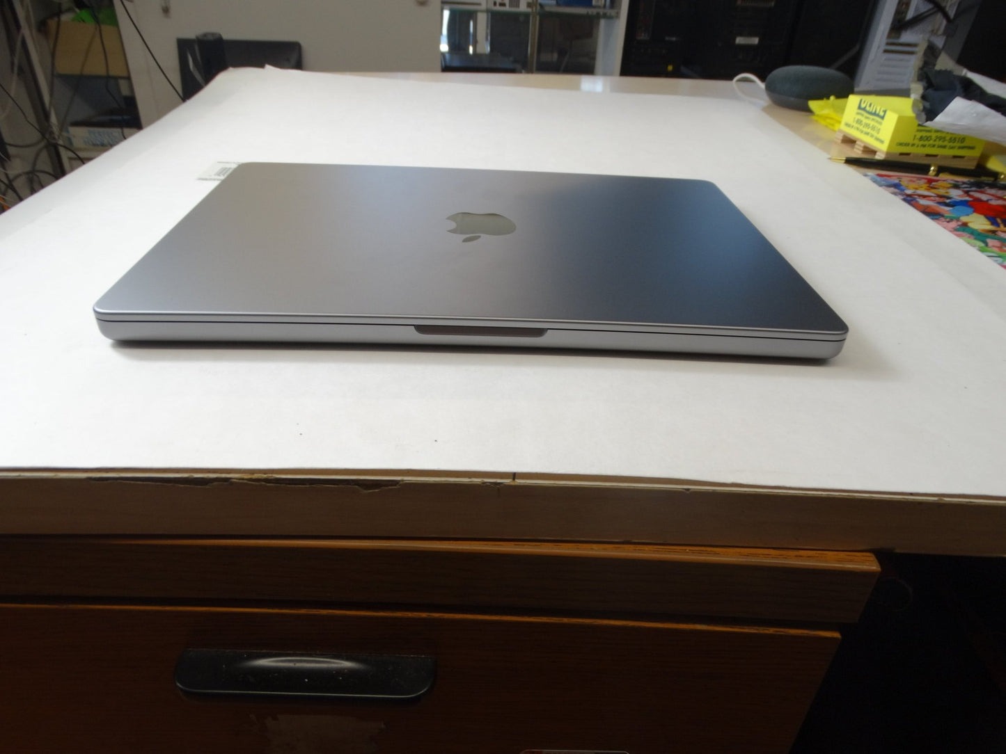 MacBook Pro A2442 – 14-inch Retina Display, M1 Pro 10-Core CPU, 16-Core GPU, 16GB/512GB, Battery Cycle 9 - WeBuyElectronic