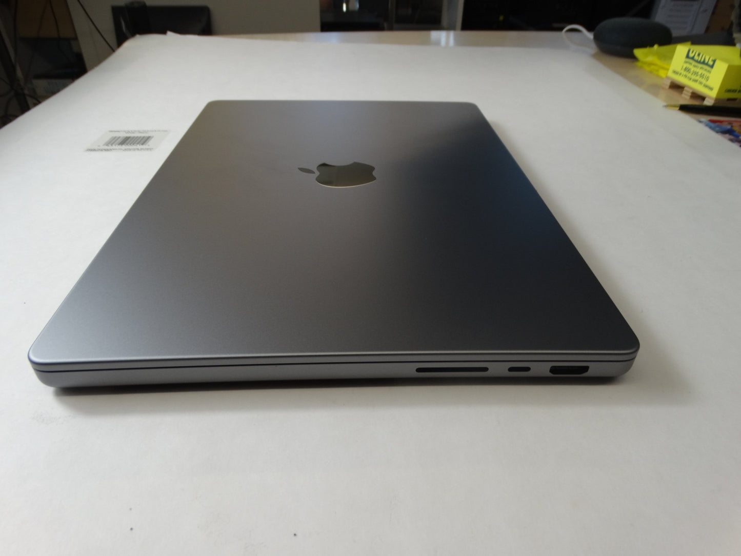 MacBook Pro A2442 – 14-inch Retina Display, M1 Pro 10-Core CPU, 16-Core GPU, 16GB/512GB, Battery Cycle 9 - WeBuyElectronic