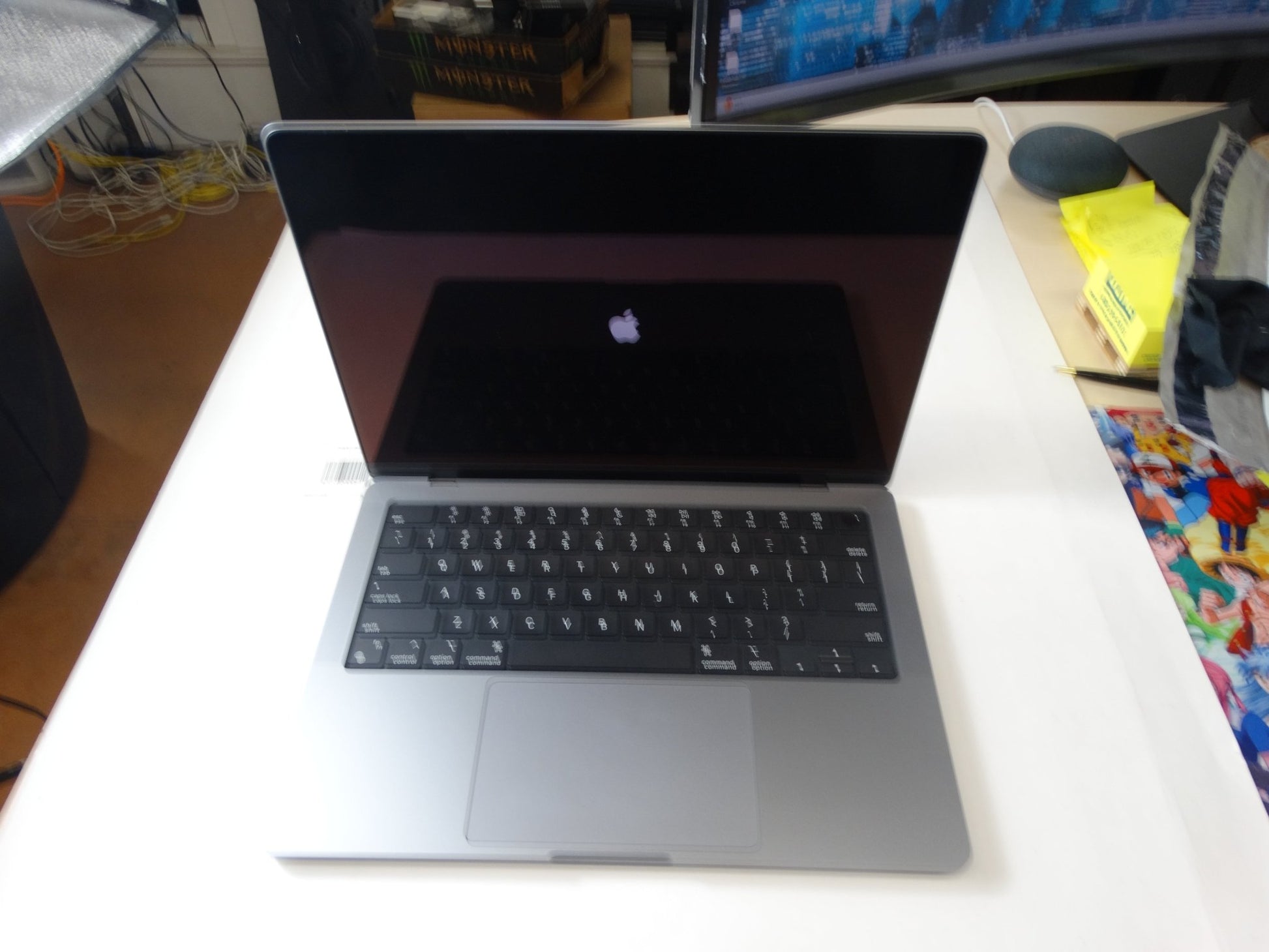 MacBook Pro A2442 – 14-inch Retina Display, M1 Pro 10-Core CPU, 16-Core GPU, 16GB/512GB, Battery Cycle 9 - WeBuyElectronic