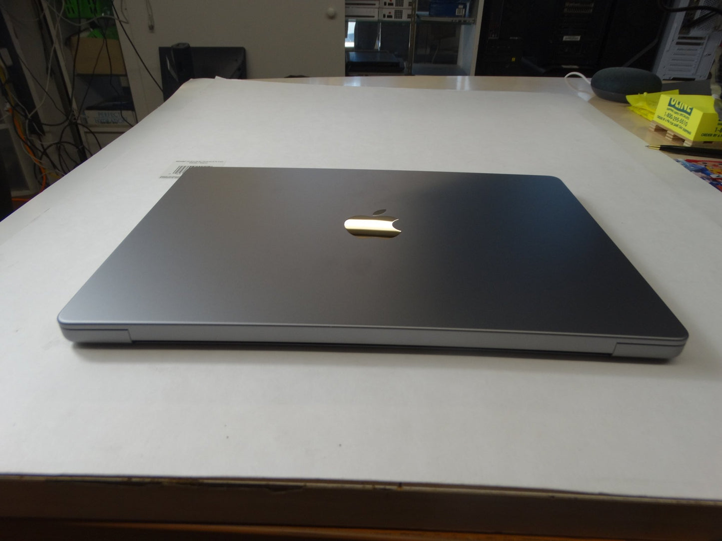 MacBook Pro A2442 – 14-inch Retina Display, M1 Pro 10-Core CPU, 16-Core GPU, 16GB/512GB, Battery Cycle 9 - WeBuyElectronic