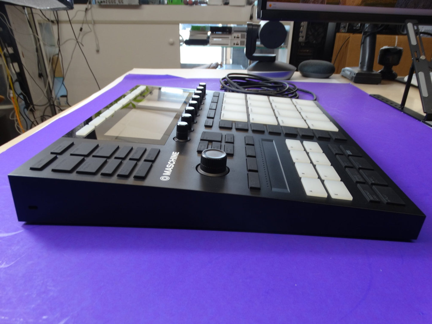 Native Instruments Maschine MK3 – Groove Production & Beat Making Controller - WeBuyElectronic