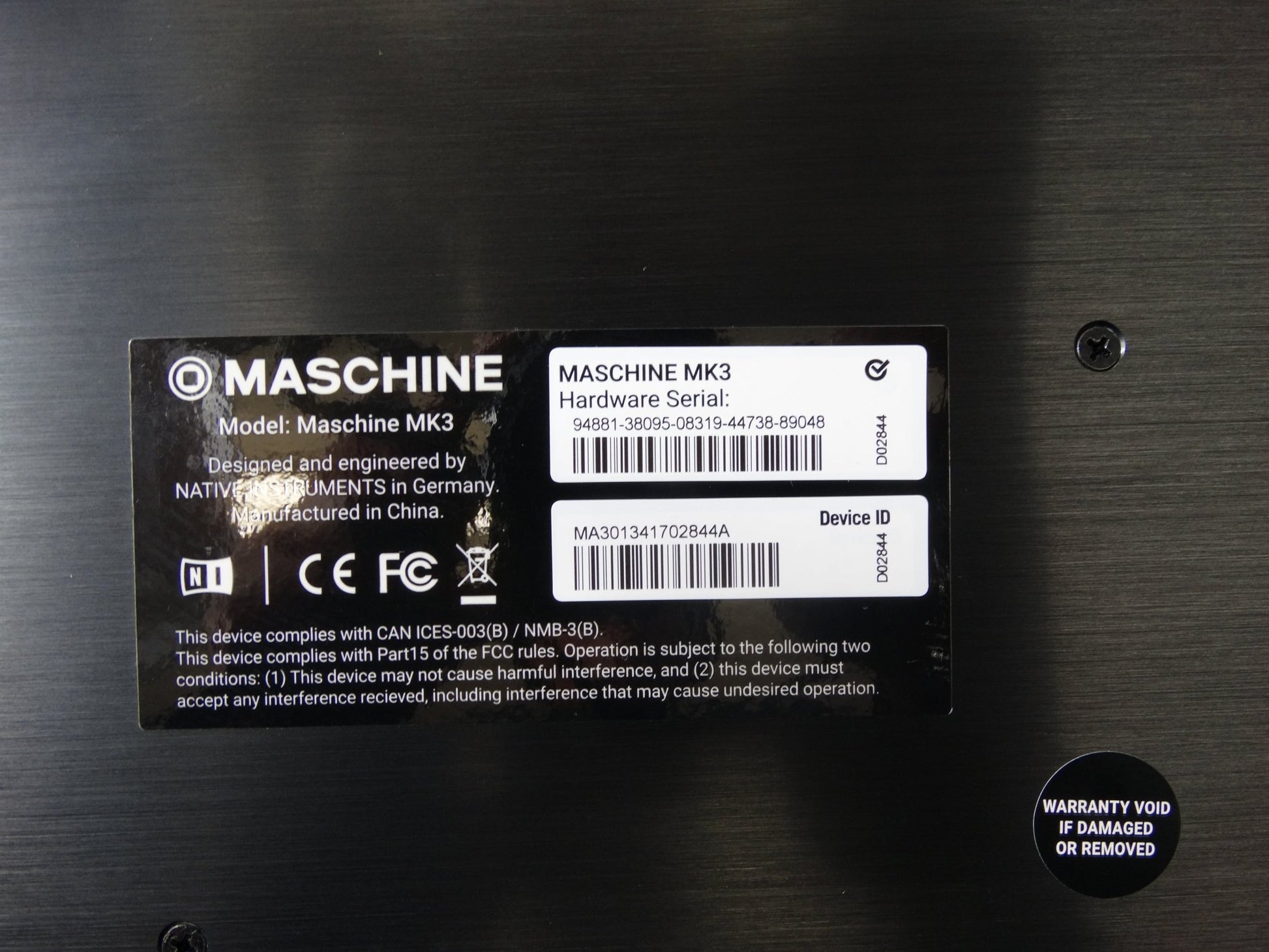 Native Instruments Maschine MK3 – Groove Production & Beat Making Controller - WeBuyElectronic