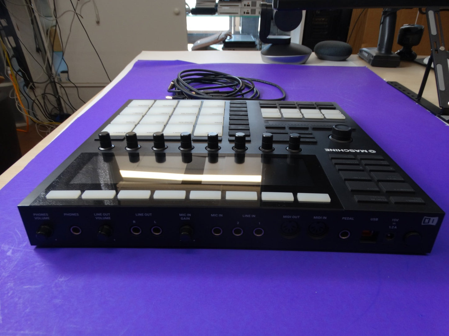 Native Instruments Maschine MK3 – Groove Production & Beat Making Controller - WeBuyElectronic