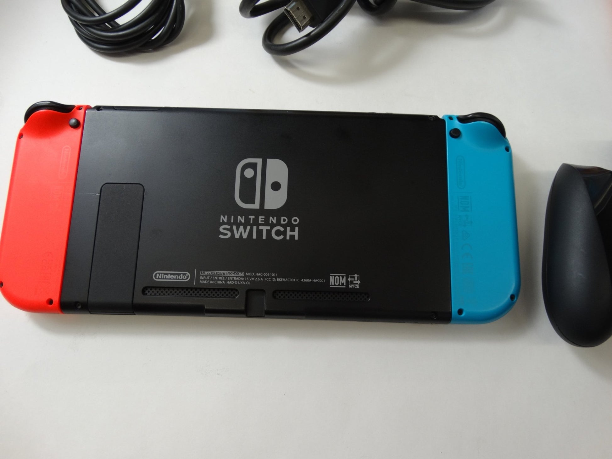 Nintendo Switch HAC-001 Console with Mario Kart 8 Deluxe – Neon Joy-Con Bundle - WeBuyElectronic