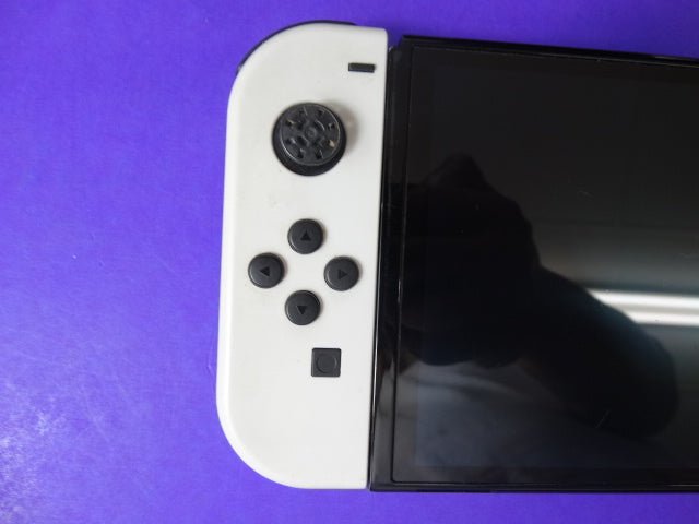 Nintendo Switch HAC - 016 – Black & White | Left Joystick Missing Cover (Slightly Stiff) - WeBuyElectronic