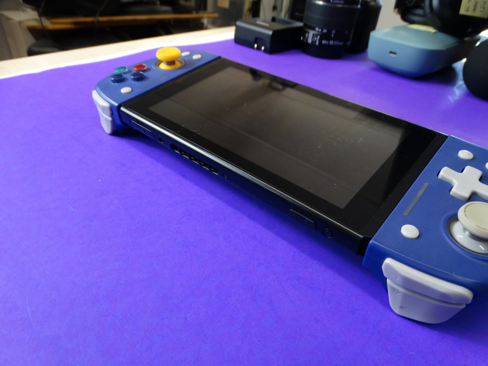 Nintendo Switch XAJ1000 Console bundled with Hori Split Pad Pro Controllers - WeBuyElectronic