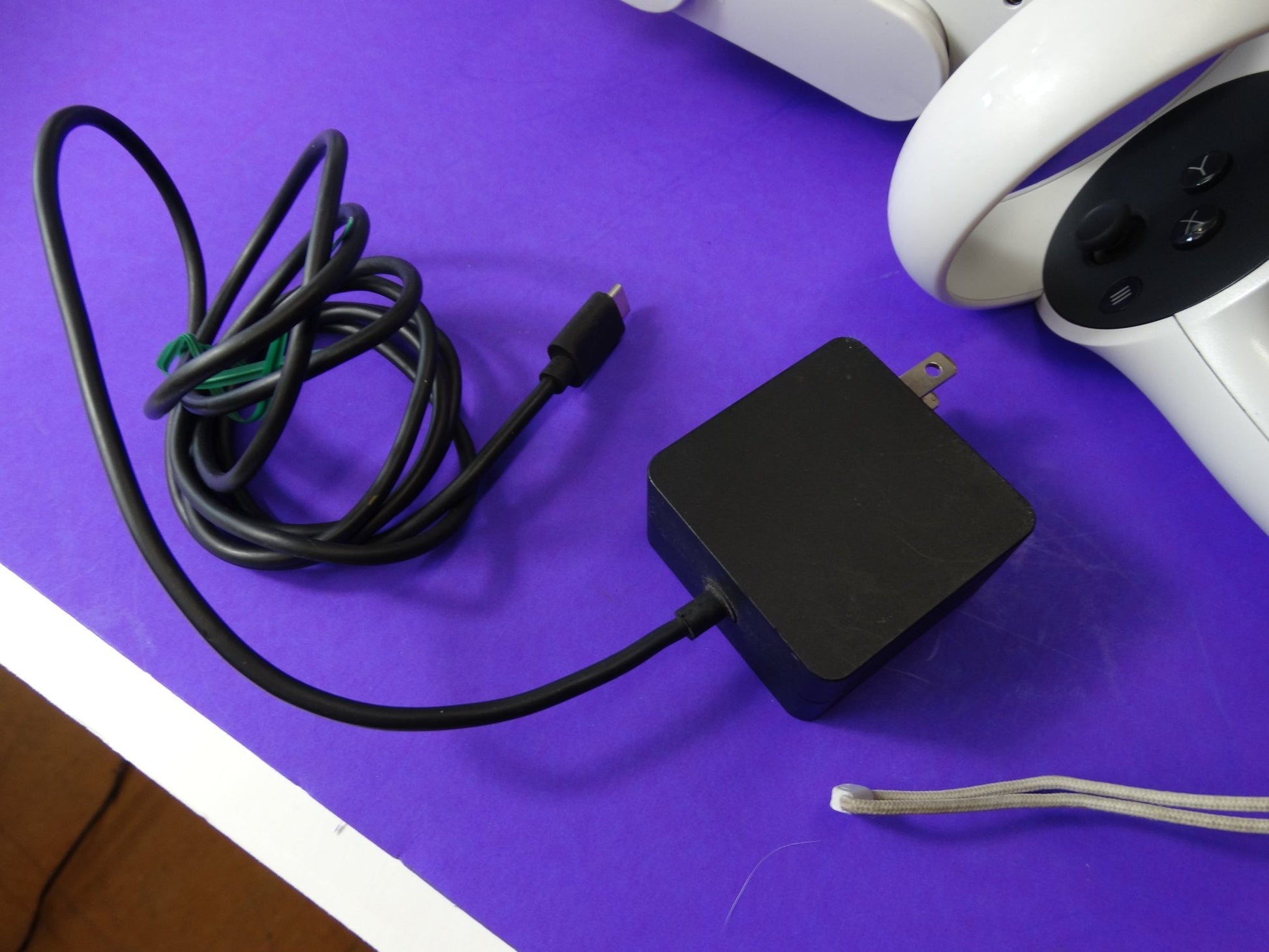 Oculus Quest 2 (Meta Quest 2) 256GB VR Headset with Extended Battery – All-in-One Virtual Reality - WeBuyElectronic