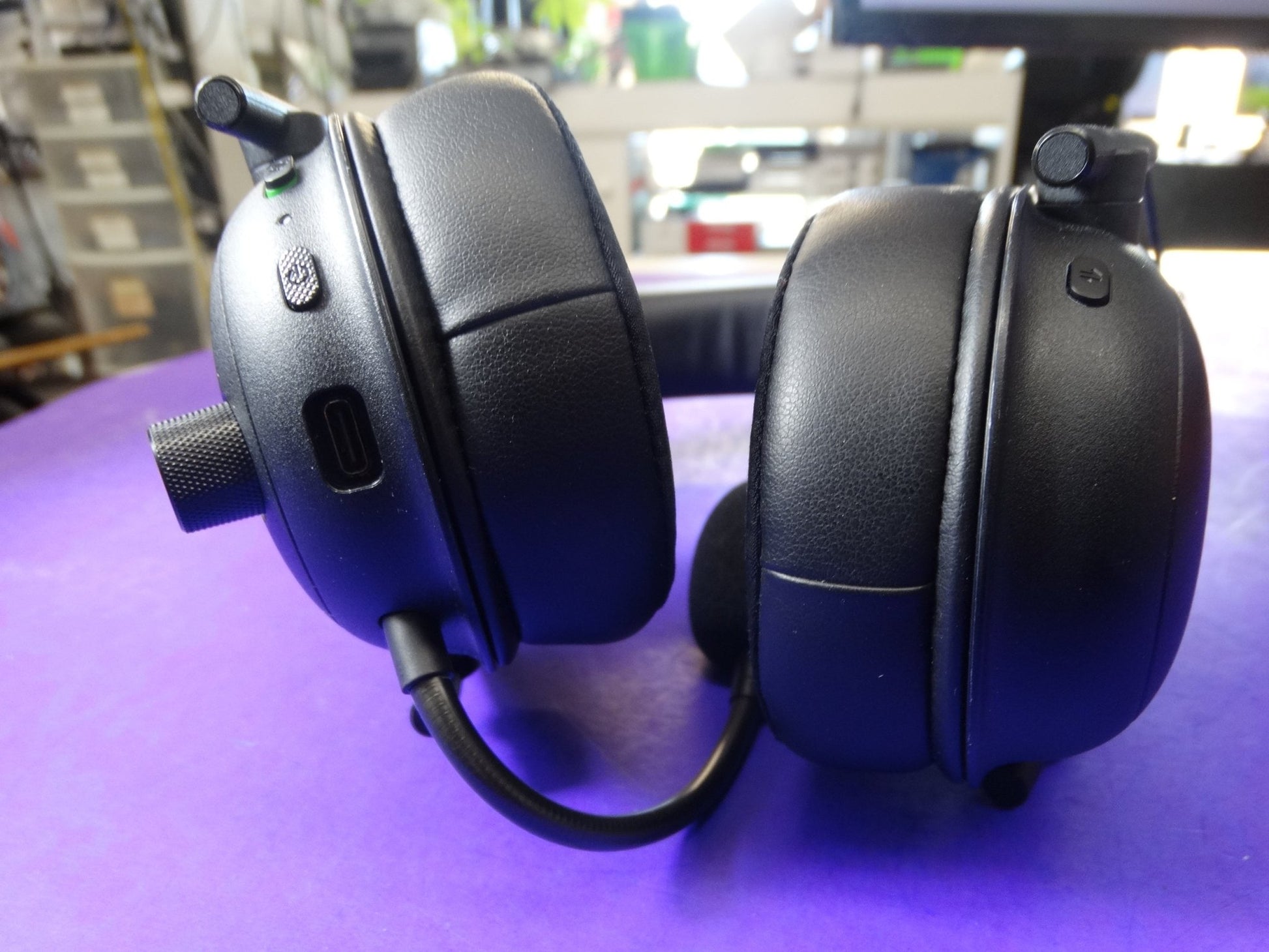 Razer BlackShark V2 Wired Gaming Headset – THX Spatial Audio - WeBuyElectronic