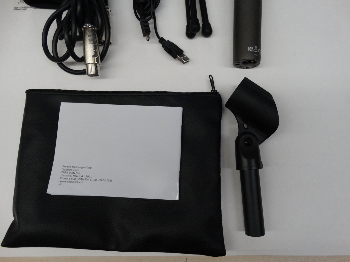 Samson Q2U Recording & Podcasting Pack – USB/XLR Dynamic Microphone with Accessories - WeBuyElectronic
