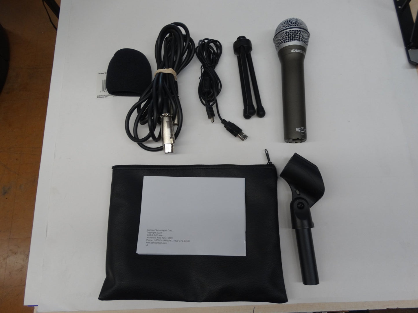 Samson Q2U Recording & Podcasting Pack – USB/XLR Dynamic Microphone with Accessories - WeBuyElectronic