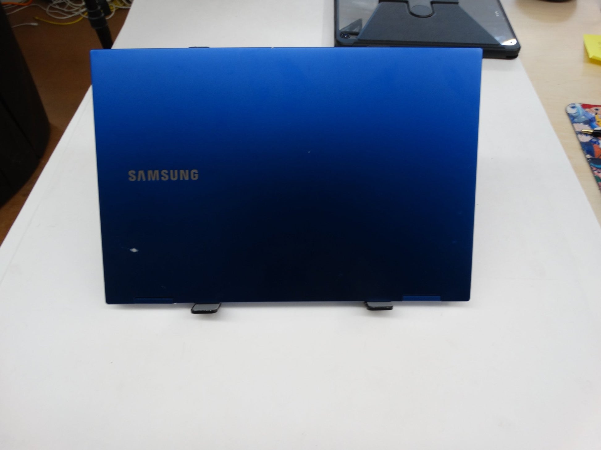 Samsung Laptop 9GU5QG3 – Intel Core i7-1065G7, 8GB RAM, 512GB SSD, Windows 11 Home, 94% Battery - WeBuyElectronic