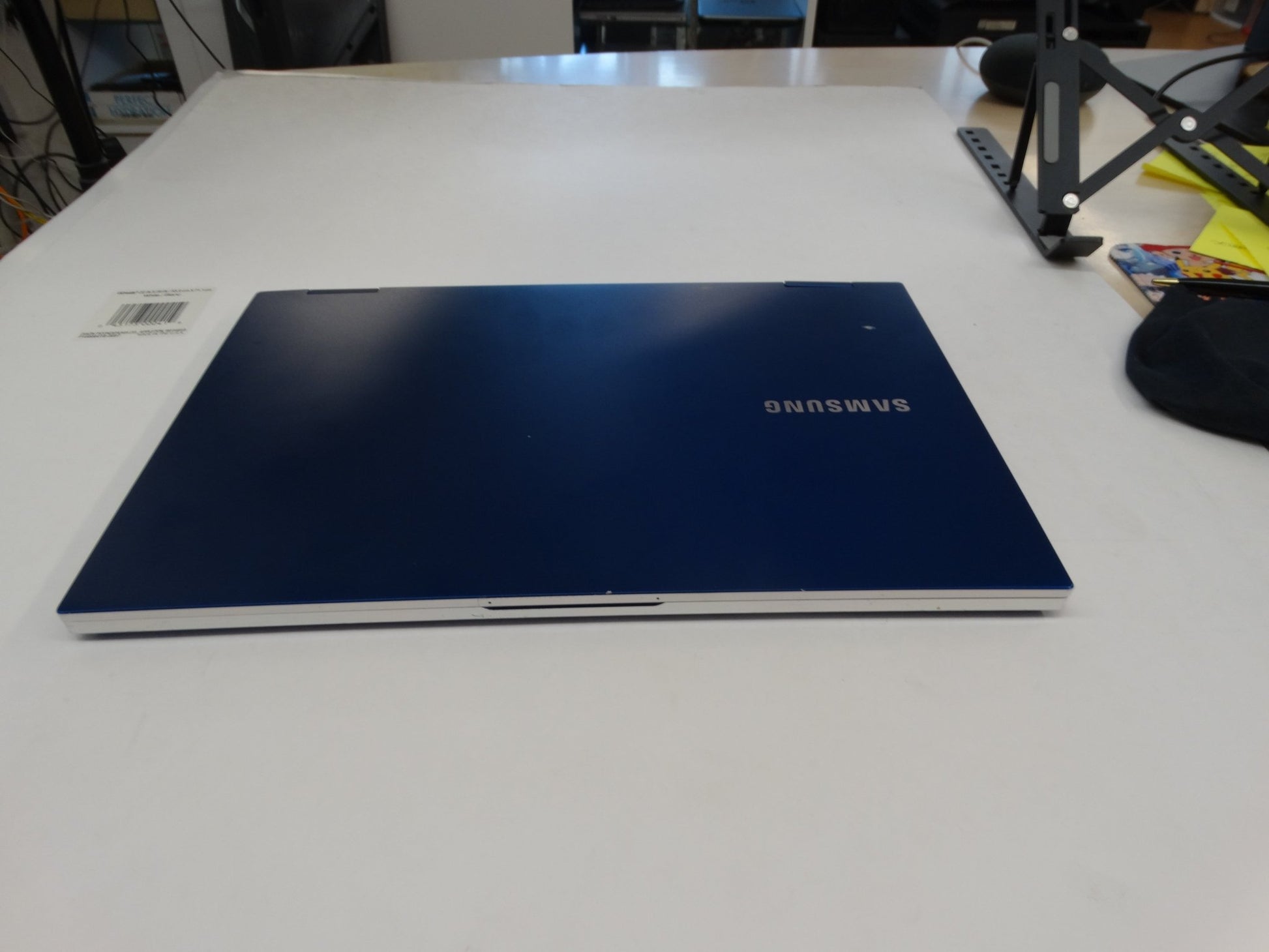 Samsung Laptop 9GU5QG3 – Intel Core i7-1065G7, 8GB RAM, 512GB SSD, Windows 11 Home, 94% Battery - WeBuyElectronic
