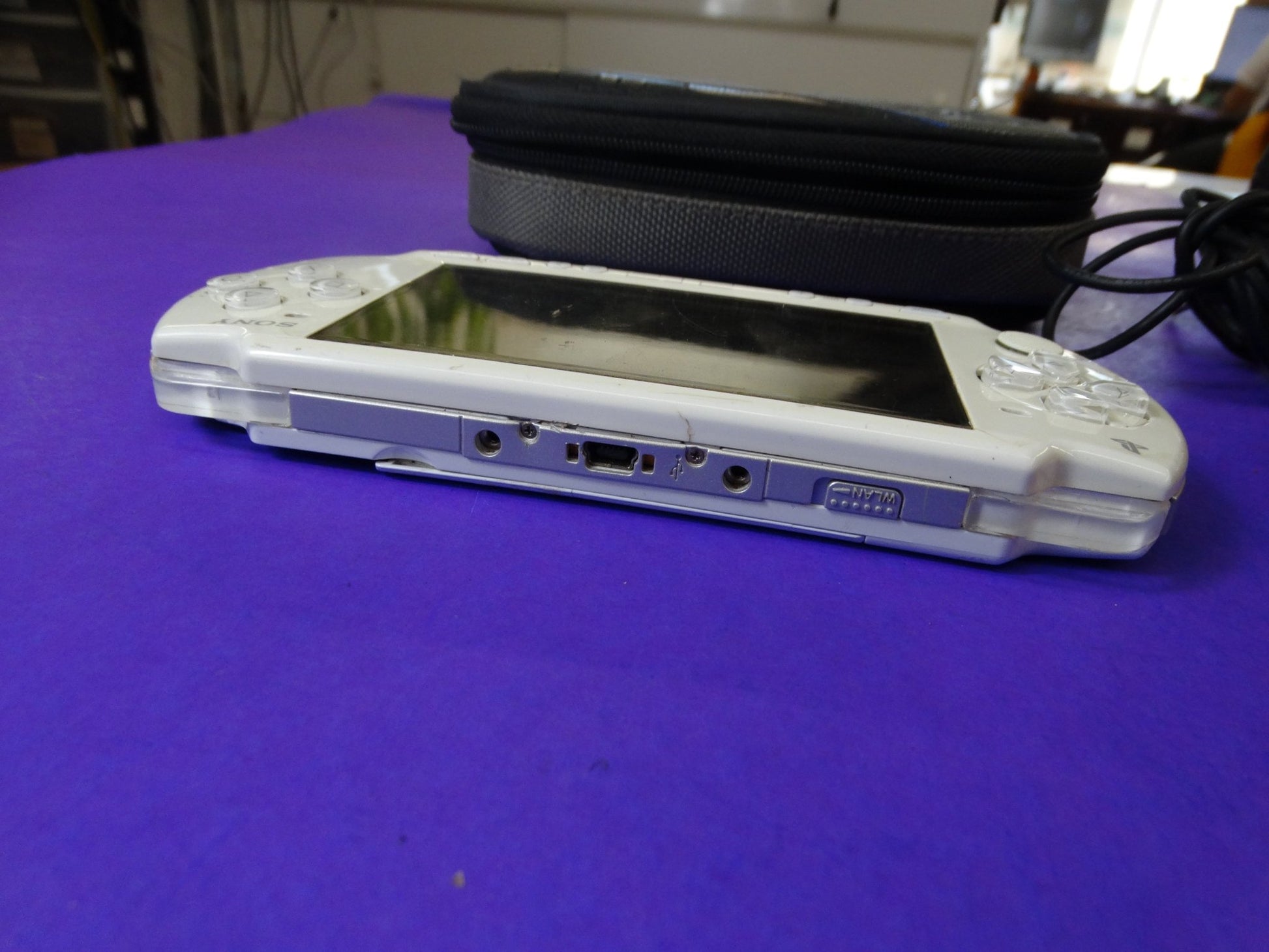 Sony PSP-2000 White – PlayStation Portable Slim & Lite – Tested & Working - WeBuyElectronic