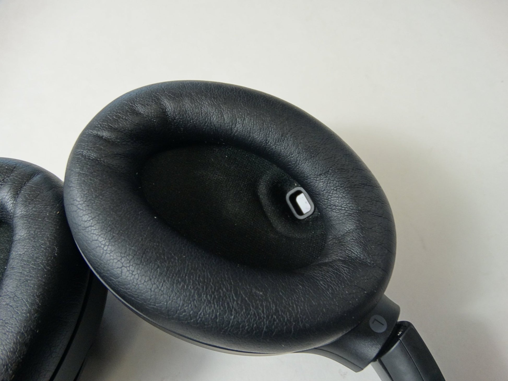 Sony WH-1000XM4 Wireless Noise-Cancelling Over-Ear Headphones – Premium Sound & Comfort - WeBuyElectronic