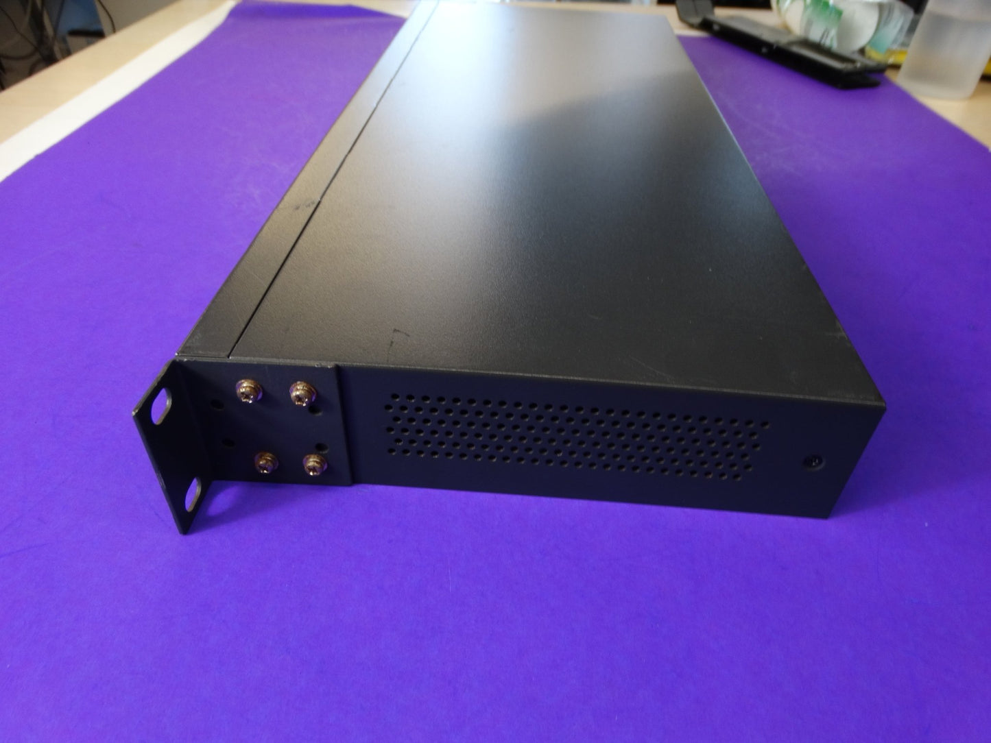 TP-Link TL-SF1024 24-Port 10/100Mbps Fast Ethernet Switch – Rackmount, Plug & Play - WeBuyElectronic