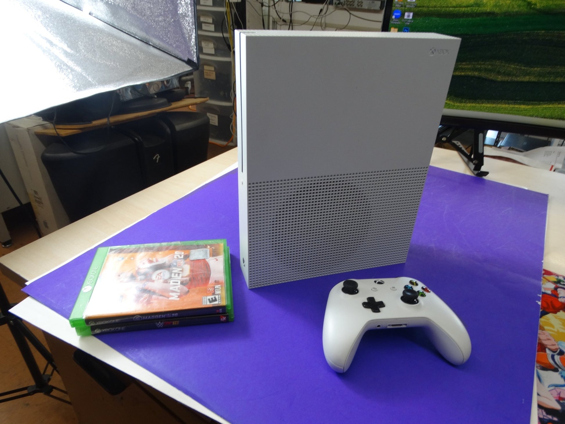 Xbox One S 1 TB Gaming Bundle – 1 Controller + 2 Games (Madden 20 & WWE 2K18) - WeBuyElectronic