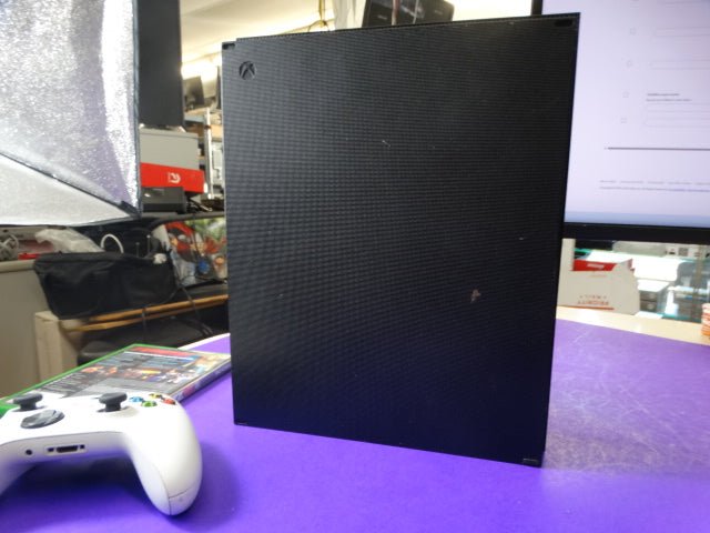 Xbox One X 1TB Console Bundle – White Wireless Controller + WWE 2K22 - WeBuyElectronic