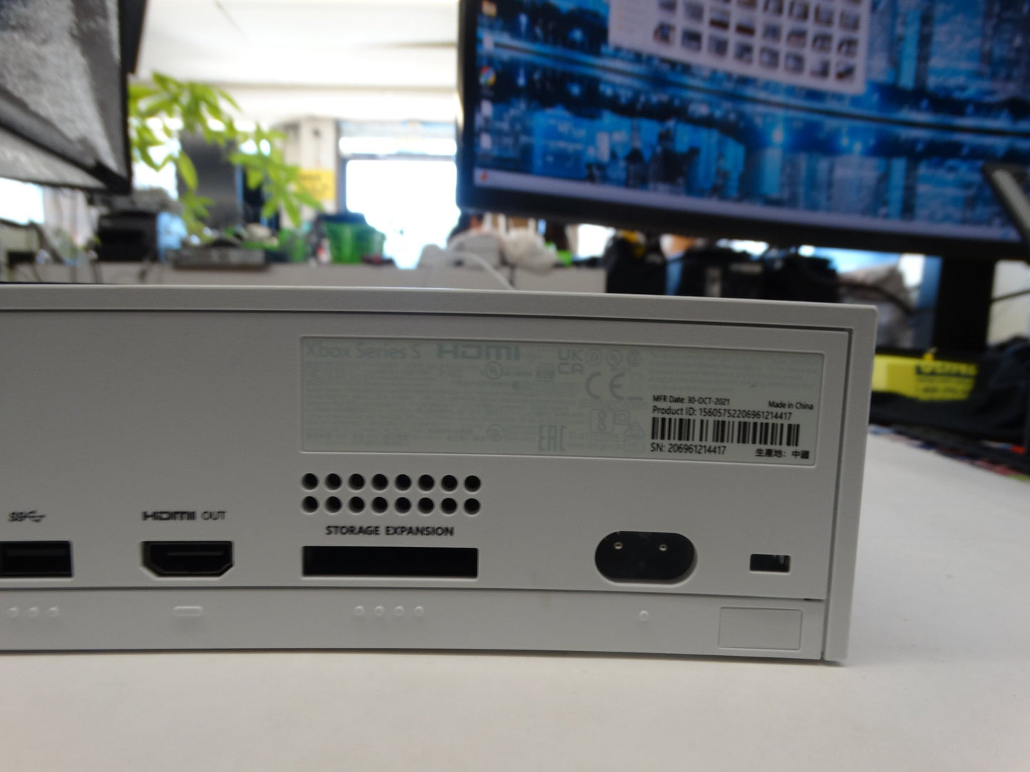 Xbox Series S Digital Edition – 512GB SSD Console + Controller - WeBuyElectronic