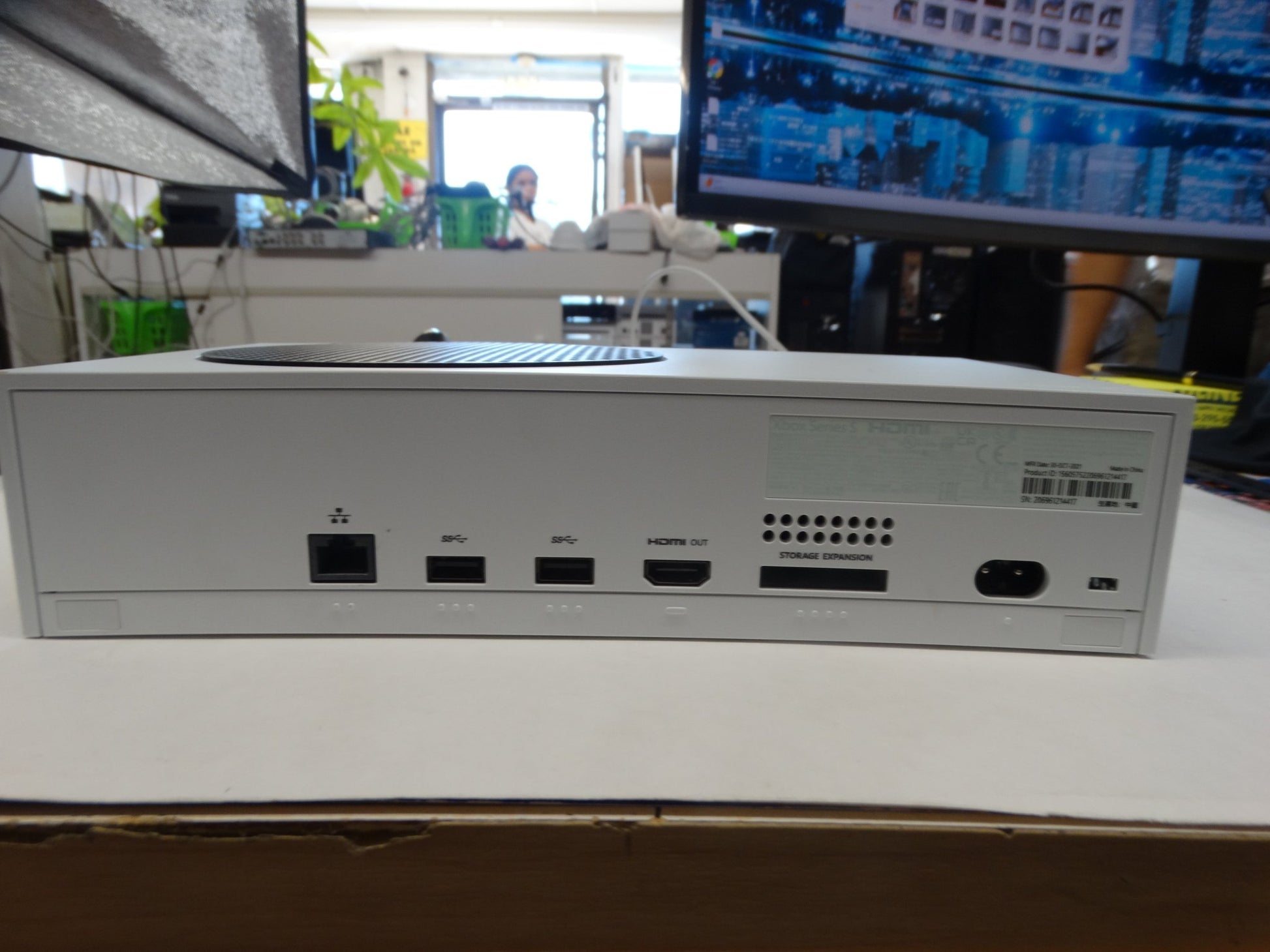 Xbox Series S Digital Edition – 512GB SSD Console + Controller - WeBuyElectronic